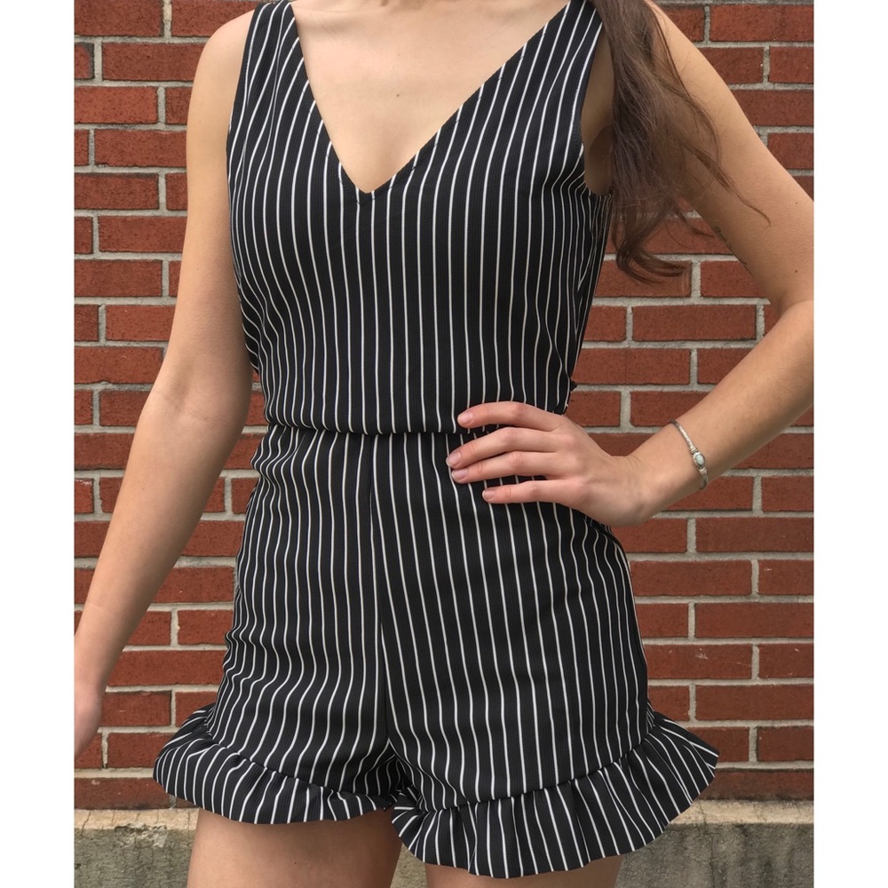 Black and White Striped Sleeveless Romper - Picture 1 of 8